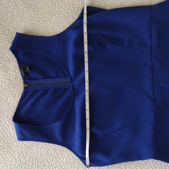 Ann Taylor Dress. Size 4 - Picture 4 of 6